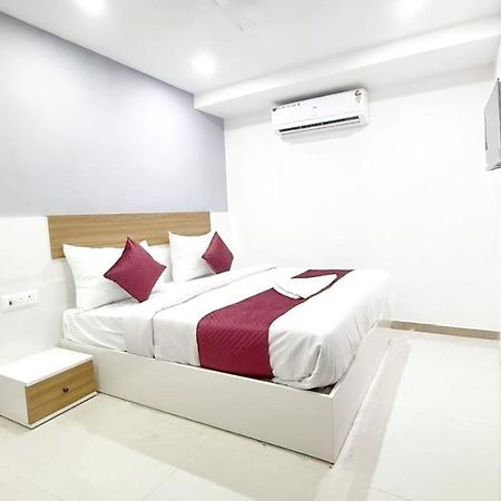Modern Town Otel Yeni Delhi Dış mekan fotoğraf