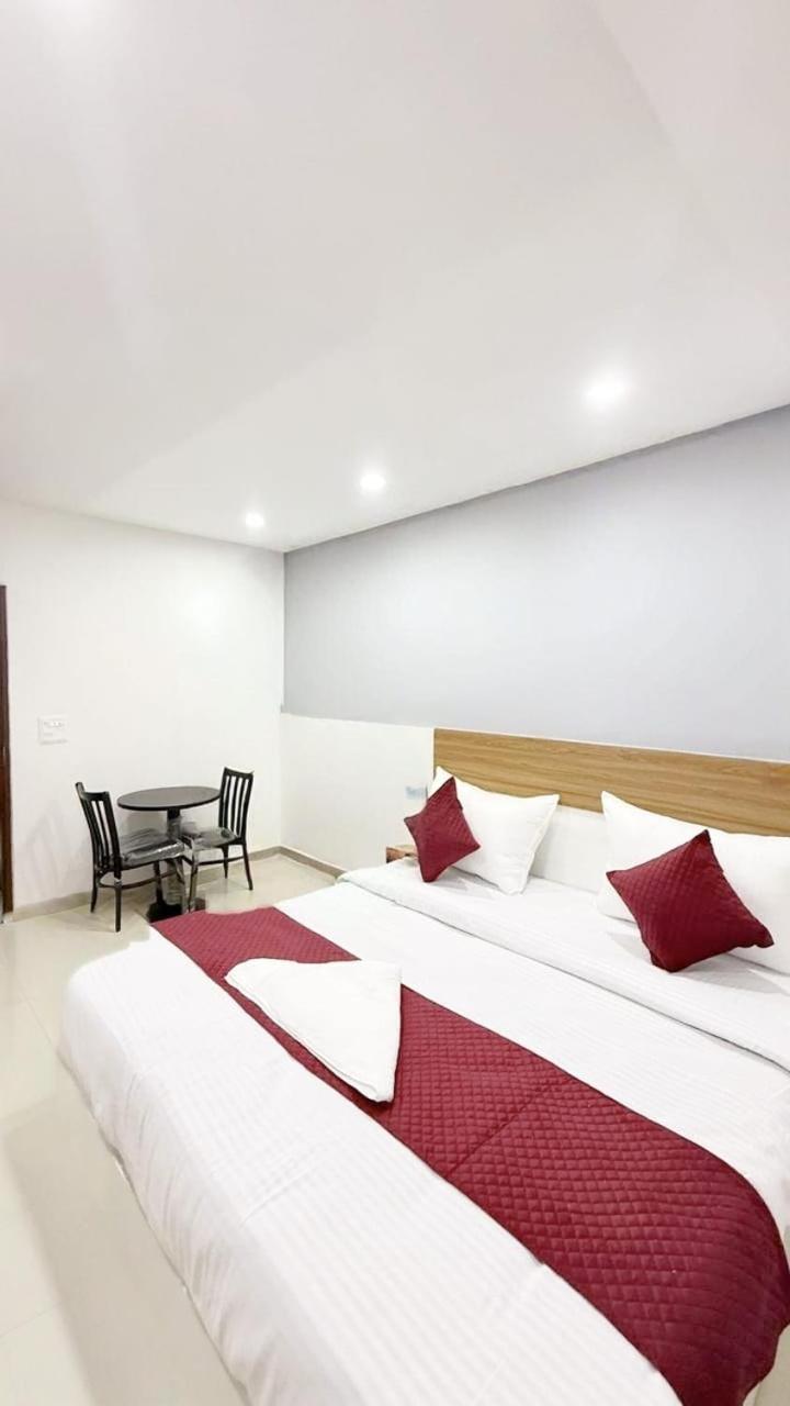 Modern Town Otel Yeni Delhi Dış mekan fotoğraf