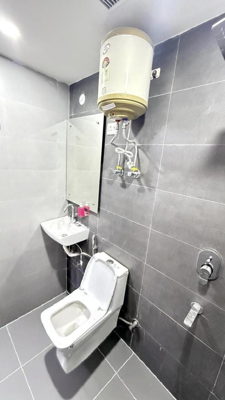 Modern Town Otel Yeni Delhi Dış mekan fotoğraf