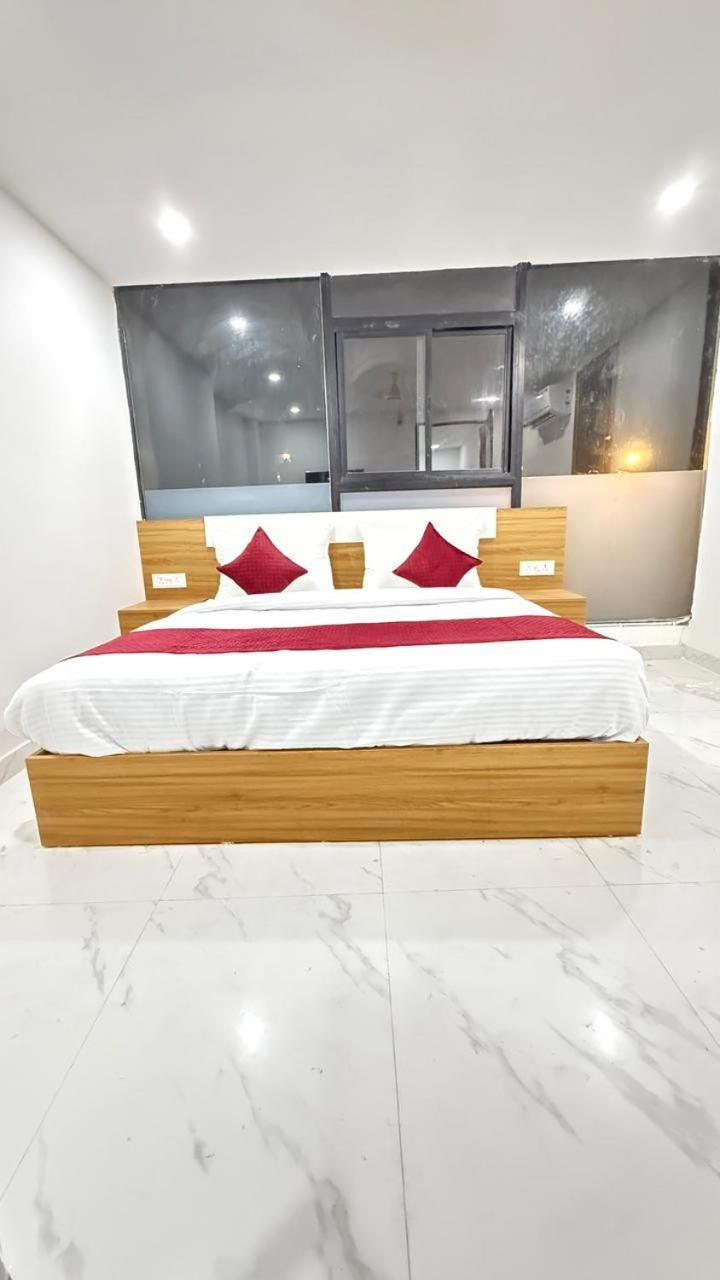 Modern Town Otel Yeni Delhi Dış mekan fotoğraf