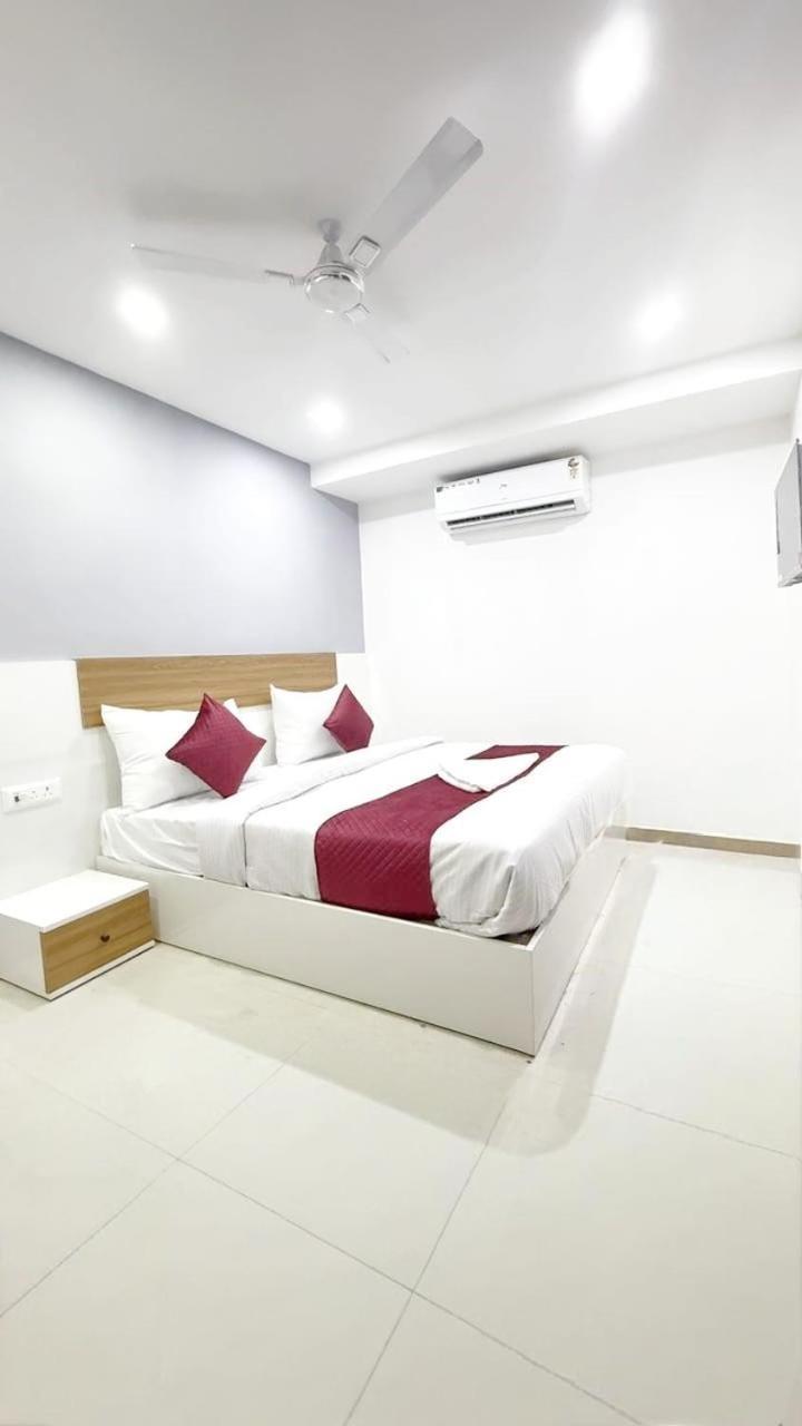 Modern Town Otel Yeni Delhi Dış mekan fotoğraf